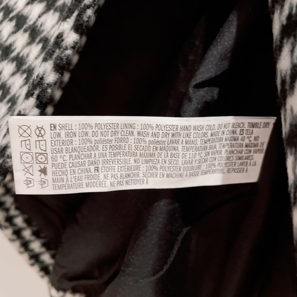 Like New ** Winter Long Coat - Picture 5 of 7